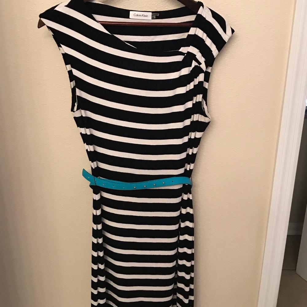 Sleeveless dress
